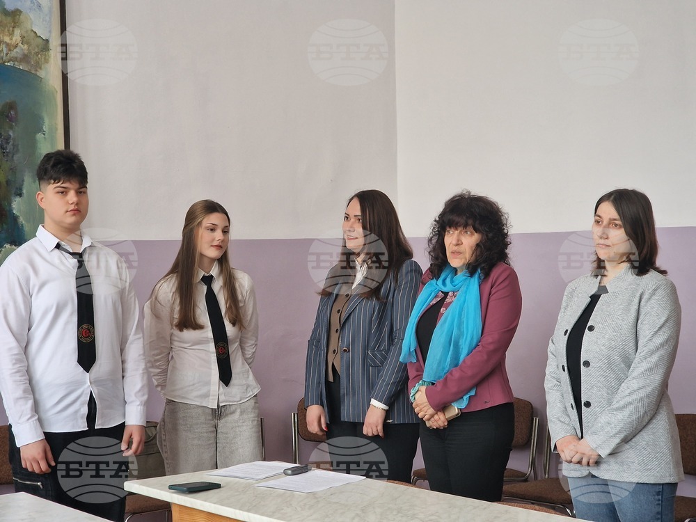 Разград - гимназия - ученици - стипендии