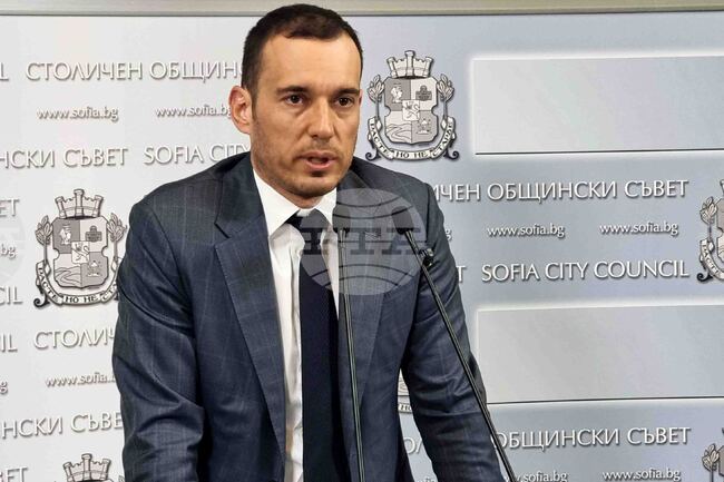 Не съм против по-високи заплати в транспорта, но трябва да е ясно откъде ще дойдат парите, каза кметът на София Васил Терзиев 