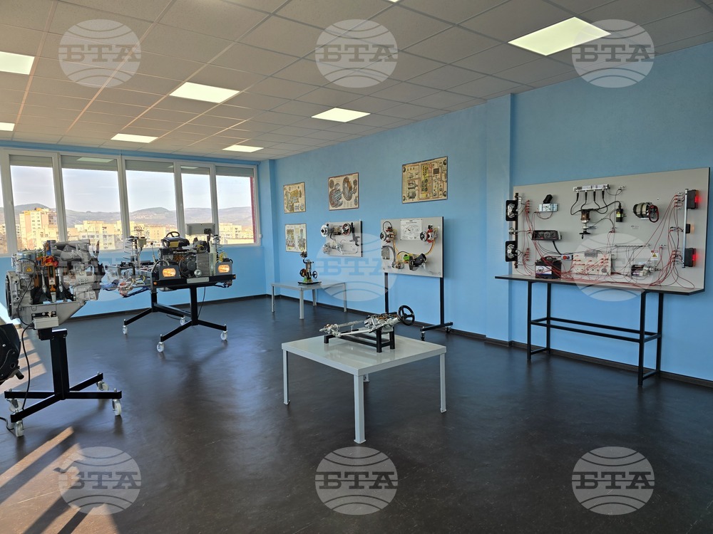 Кърджали - Професионална гимназия по селско и горско стопанство - новооборудван кабинет