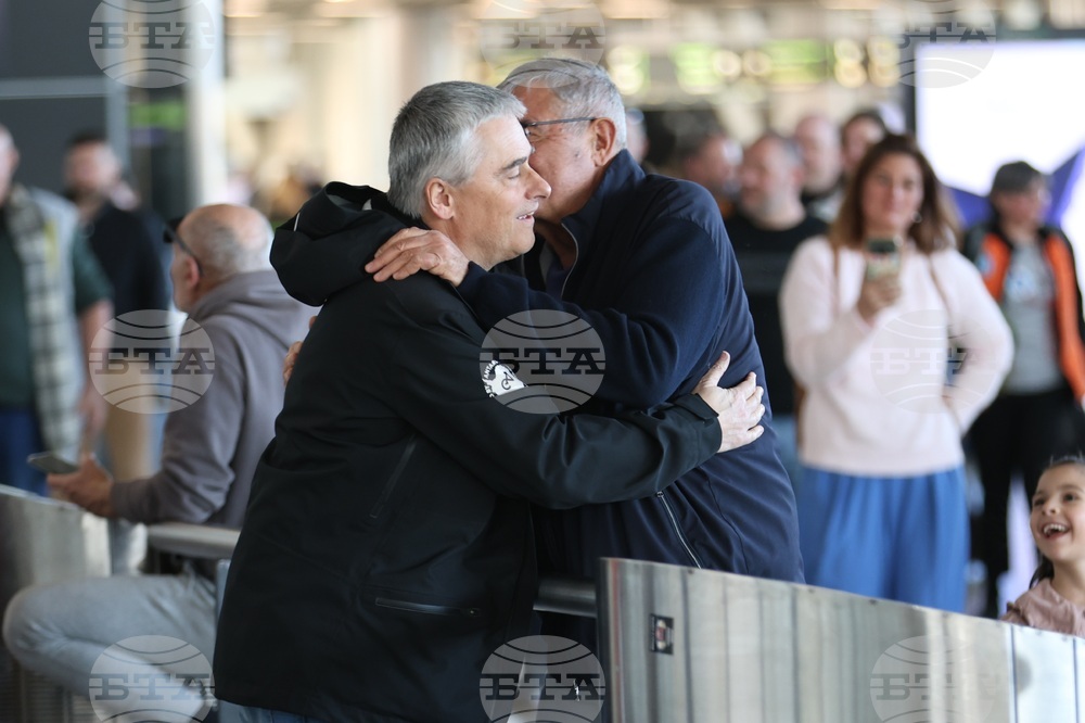 Летище "Васил Левски" - София - Антарктическа експедиция - посрещане