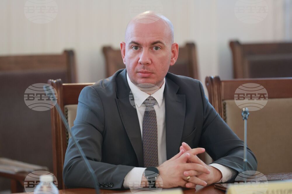 Комисия по политиките за българите извън страната - липса на кворум - Ангел Георгиев