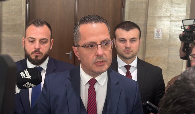 Цончо Ганев призова за незабавно падане на санкциите срещу Руската федерация и таван на цените на горивата