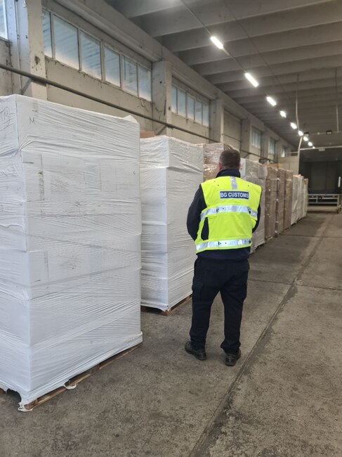 Агенция „Митници“: 4 млн. къса цигари задържаха митнически служители в района на Кулата