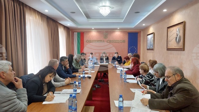 Представителите на политически партии и коалиции в Свищов се споразумяха за разпределението на секционните избирателни комисии