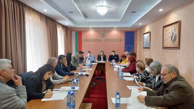 Представителите на политически партии и коалиции в Свищов се споразумяха за разпределението на секционните избирателни комисии