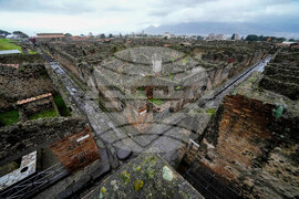 Italy Pompeii Victims Casts