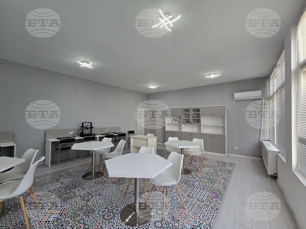 Благоевград - ЮЗУ „Неофит Рилски“ - STEM център