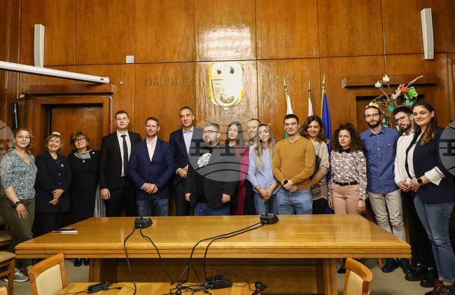 Бургас - „Младите лекари" - пресконференция