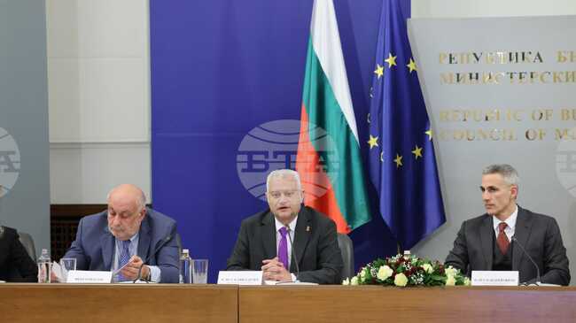 Caretaker PM Gurov, Interior Minister Dechev Discuss Election Transparency with Observers