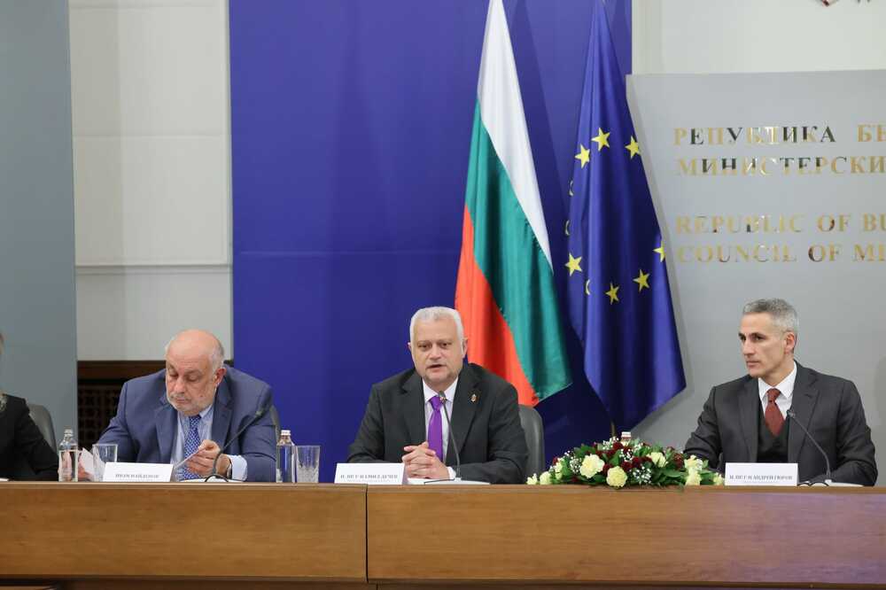 Caretaker PM Gurov, Interior Minister Dechev Discuss Election Transparency with Observers