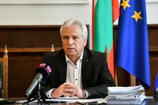 Община Сливен: Местният парламент ще гласува актуализация на общинските финанси, нова наредба и бюджетна прогноза за периода 2024-2026 г.