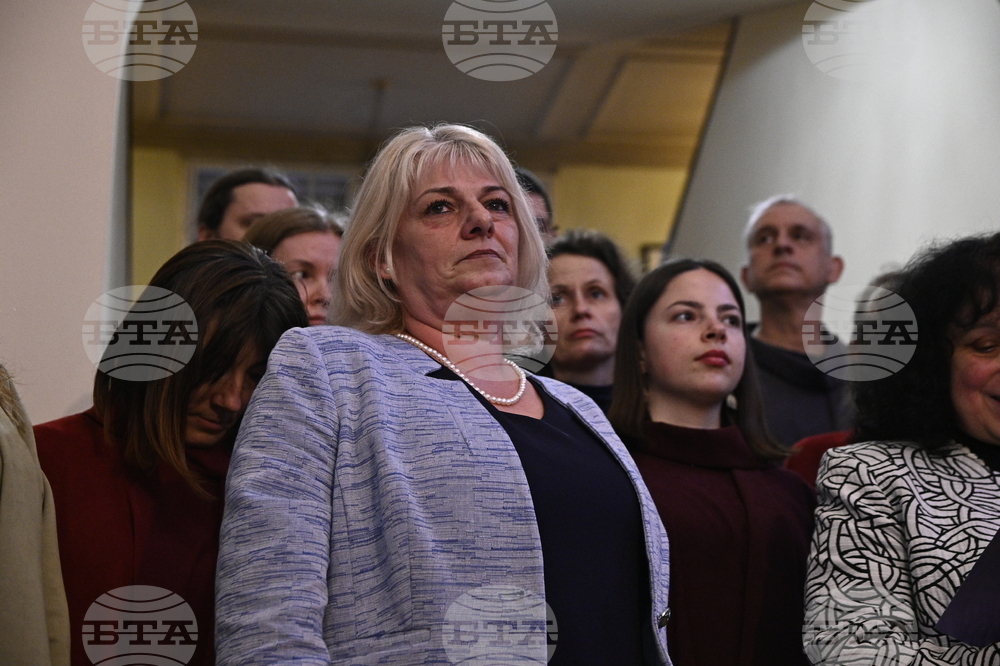 Изложба „Първите жени в Софийския университет“ - представяне