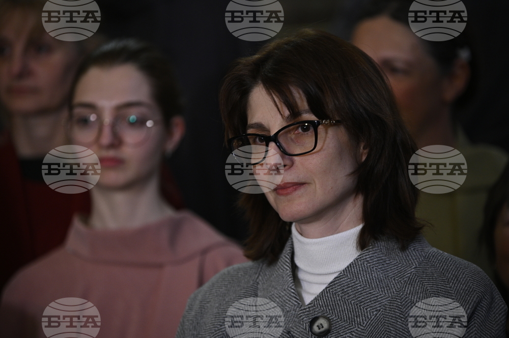 Изложба „Първите жени в Софийския университет“ - представяне