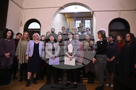 Изложба „Първите жени в Софийския университет“ - представяне