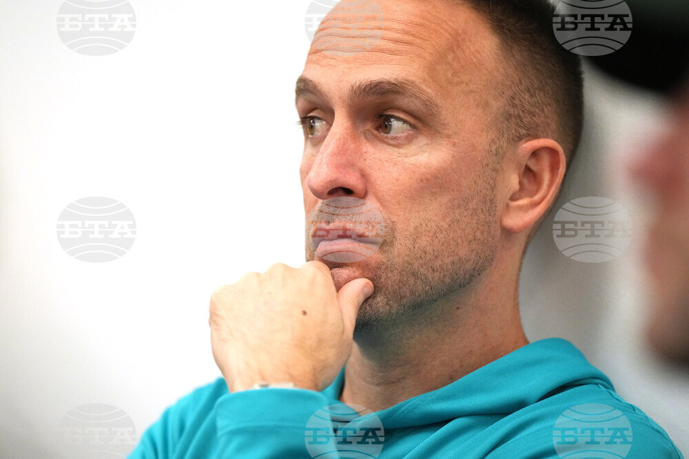 Dolphins Willis Football