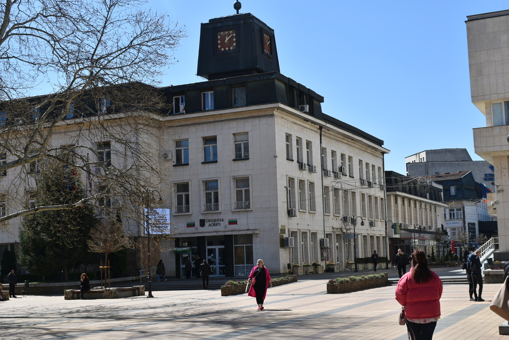 Община Ловеч: Започва изплащането на възнагражденията на членовете на СИК за изборите