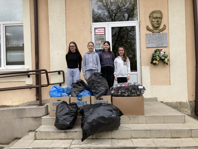 Община Ловеч: В Ловеч приключи акцията за събиране на пластмасови бутилки и кенчета