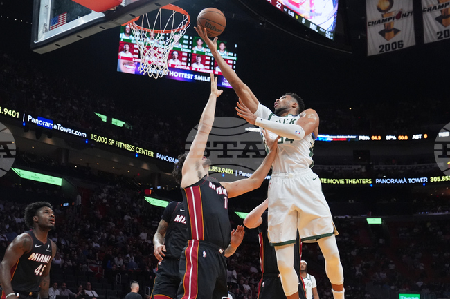Bucks Heat Basketball