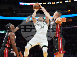 Bucks Heat Basketball