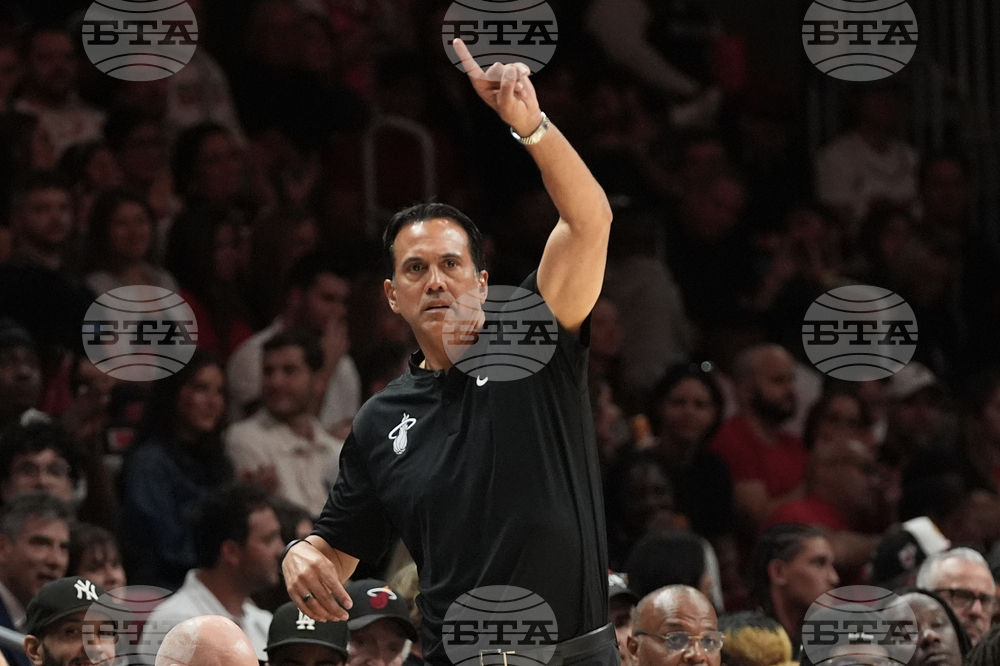 Bucks Heat Basketball