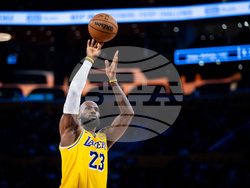 Bulls Lakers Basketball