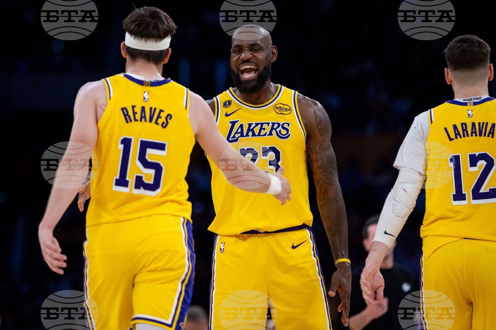 Bulls Lakers Basketball