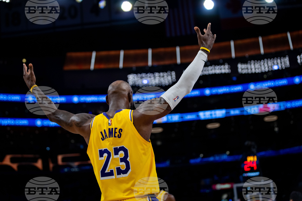 Bulls Lakers Basketball