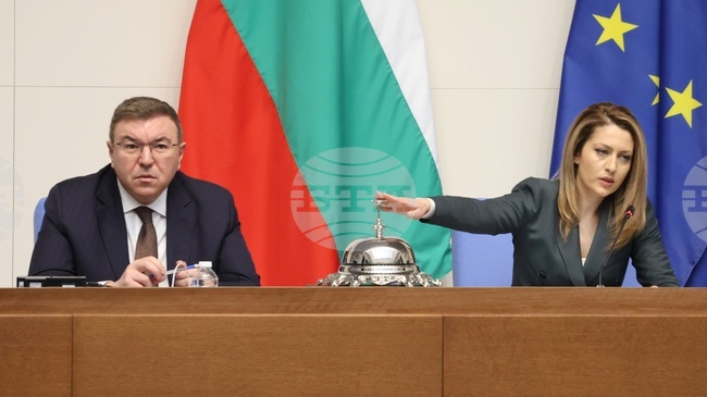 Парламентът ще обсъди днес промените в т.нар. удължителен закон за бюджета и още пет допълнителни точки