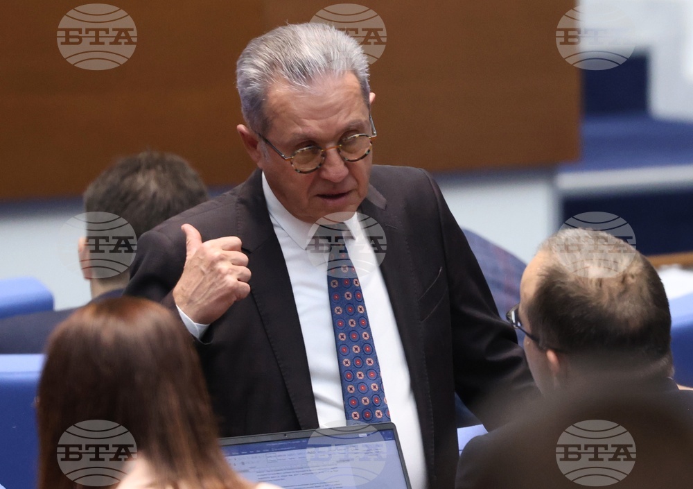 Parliament Instructs Cabinet to Take Measures against Fuel Price Shock