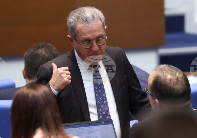 Parliament Instructs Cabinet to Take Measures against Fuel Price Shock