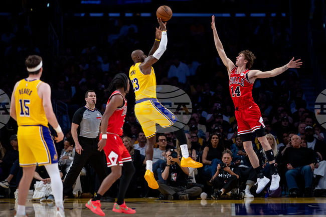 APTOPIX Bulls Lakers Basketball