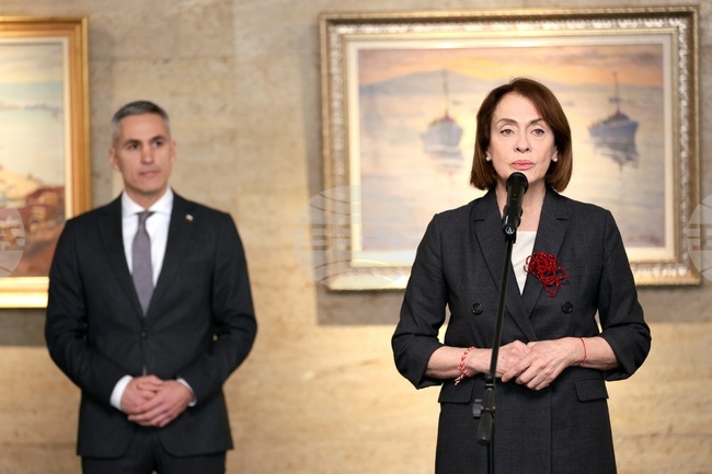 Служебният премиер Андрей Гюров отличи служители на МВнР за приноса им по извеждането на българските граждани в Близкия изток