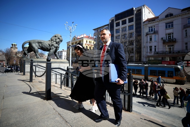 МЗХ: Министър Христанов внесе сигнал за злоупотреби при обществена поръчка за унищожаване на животински отпадъци