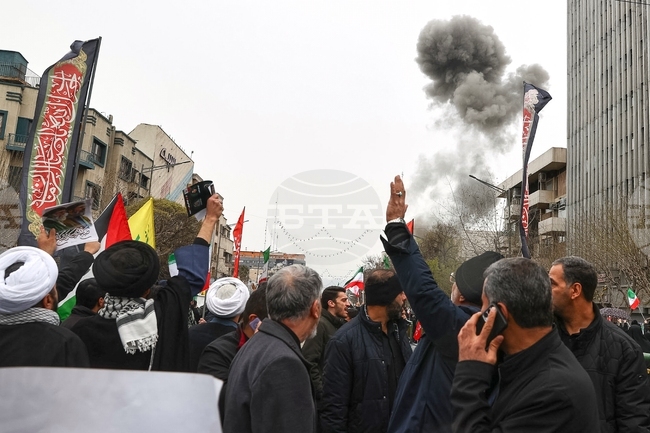 АФП: Силни експлозии разтърсиха Техеран