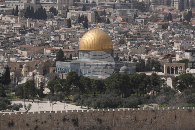 В Йерусалим отекнаха експлозии след сигнал за ирански ракети