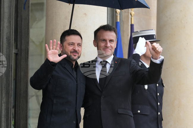 Конфликтът в Близкия изток няма да донесе облекчение на Русия във войната ѝ в Украйна, заяви Макрон