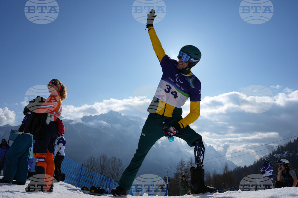 APTOPIX Milan Cortina Paralympics Snowboard