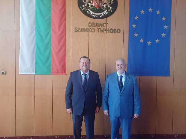 Министър Адемов: Подготвя се механизъм за подкрепа, ако цените на горивата продължат да се покачват