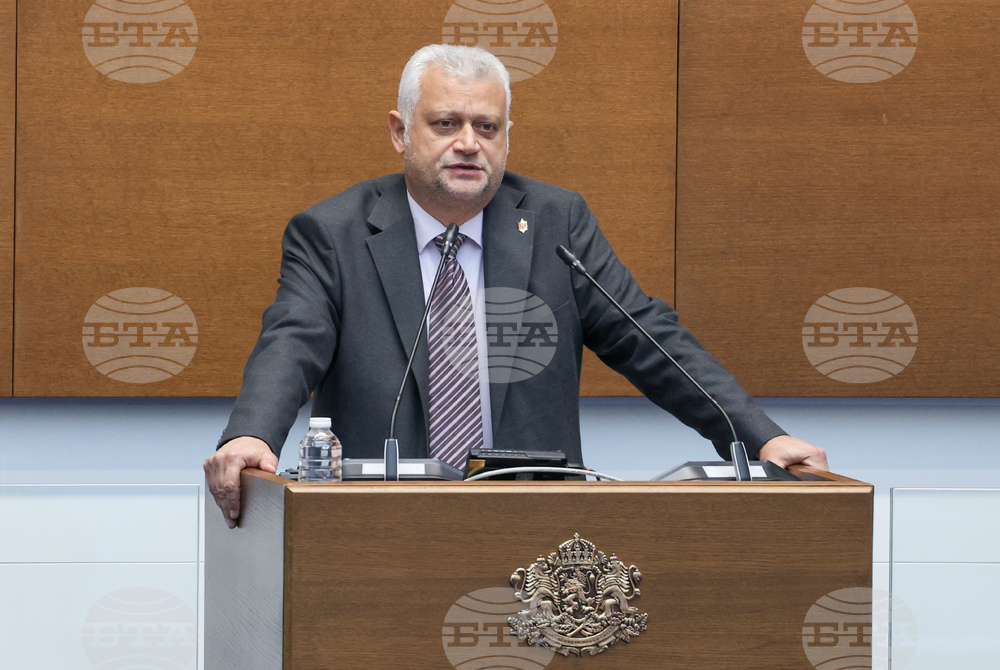 Народно събрание - заседание - Емил Дечев