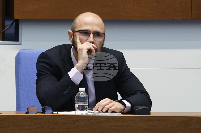 От приемането на т.нар. закон за лобизма зависи получаването на 437 млн. евро по ПВУ, посочи вицепремиерът и министър на правосъдието Андрей Янкулов