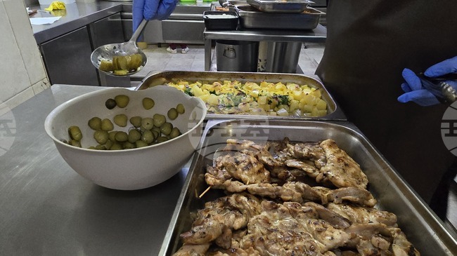 Подновена е дейността на доставчика на храни от животински произход за градини и ясли „ГАЛА М“, информираха от Община Враца 