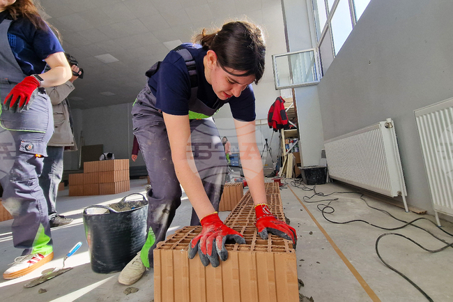 Перник - „Най-добър млад строител“ - състезание