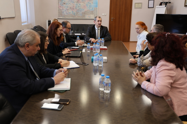 Предизвикателствата в сферата на здравеопазването обсъдиха доц. Михаил Околийски и представители на медицинската федерация към КТ "Подкрепа“