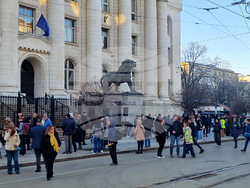 Съдебна палата - протест - Петрохан и Околчица