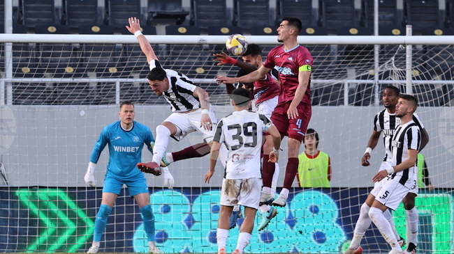 Футболни клубове от Белгия, Турция и Полша следят вратаря на Локомотив (Пловдив) Боян Милосавлевич