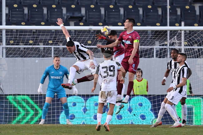 Футболни клубове от Белгия, Турция и Полша следят вратаря на Локомотив (Пловдив) Боян Милосавлевич