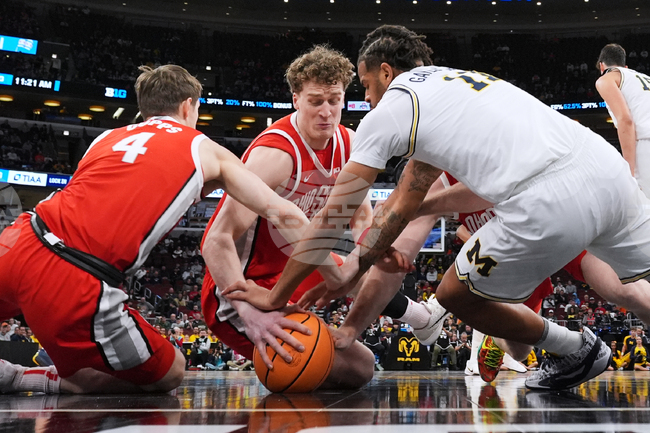 APTOPIX B10 Michigan Ohio St Basketball