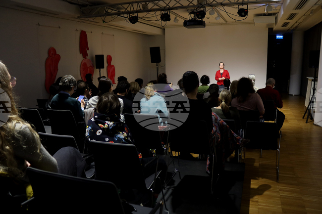 Румъния - Букурещ - филм „Тихи наблюдатели“ - представяне