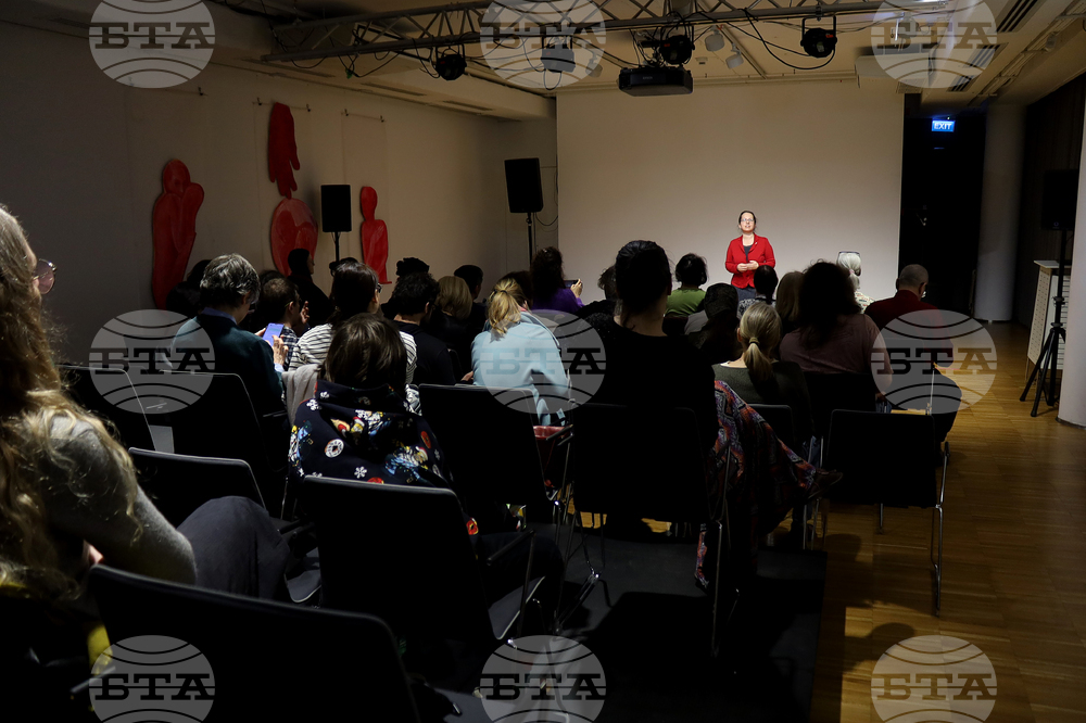 Румъния - Букурещ - филм „Тихи наблюдатели“ - представяне