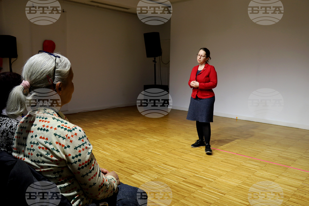 Румъния - Букурещ - филм „Тихи наблюдатели“ - представяне